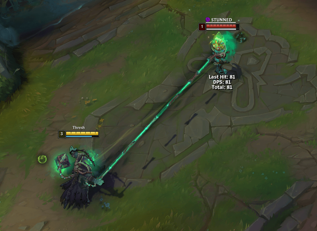 Using hook to pull in enemies with thresh's Q